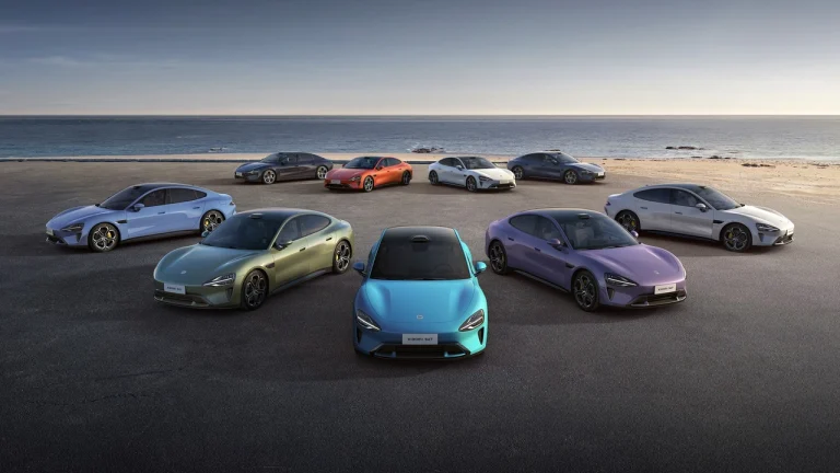 รถยนต์ไฟฟ้า Xiaomi SU7 ท้าชน Porsche และ Tesla รถยนต์ไฟฟ้า Xiaomi SU7 A Revolutionary EV Experience